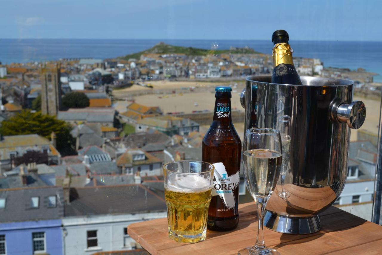 The Penthouse Apartment With An 18Ft By 14Ft Balcony With Amazing Views Over St Ives Harbour And Bay Perfect From Alfresco Dining And Sunbathing, Onsite Parking, Larger Groups Book Our Connecting Apartments Exteriér fotografie